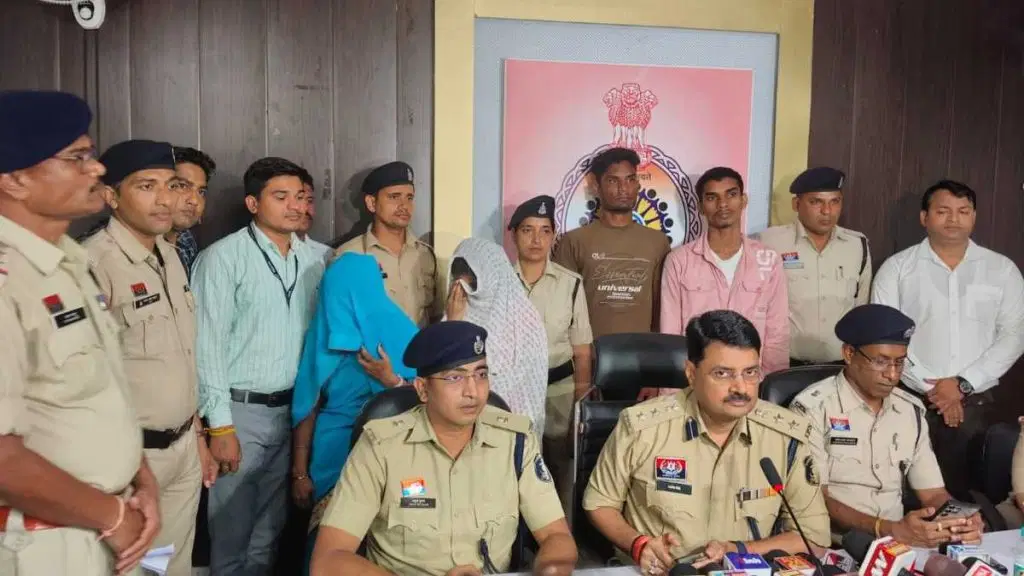 ब्लाइंड मर्डर केस का खुलासा : पत्नी और सास ने मिलकर रची साजिश, साढू को दी थी एक लाख की सुपारी, चार आरोपी गिरफ्तार